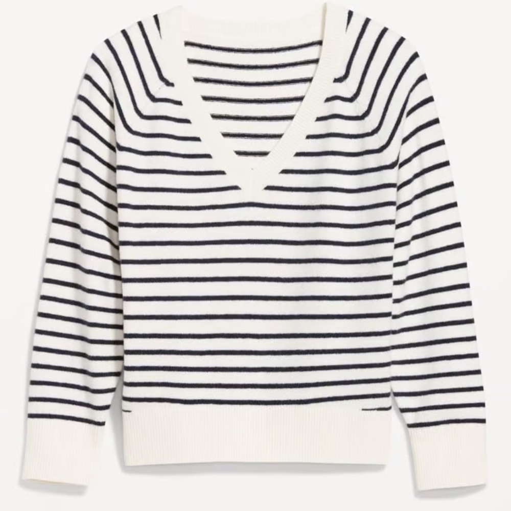 Old Navy SoSoft V-Neck Loose Fit Sweater NWT Medium Tall - Picture 5 of 6